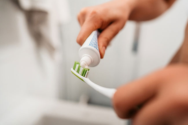 How to Build a Strong Dental Hygiene Routine at Home
